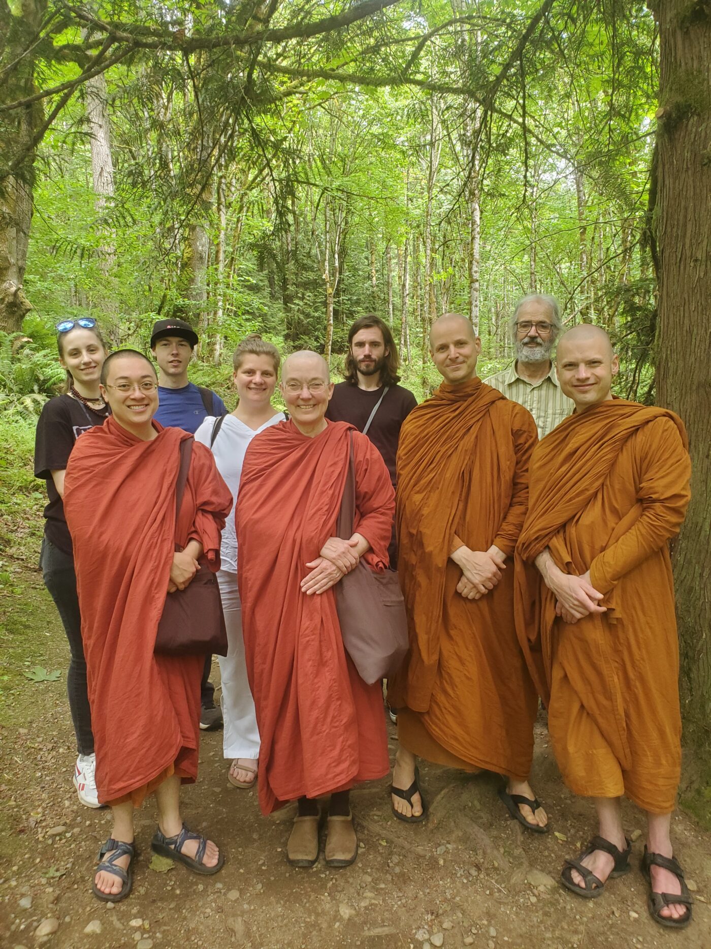 Land explorations with Ayya Santussikā and Ayya Cittānandā from Karuna Buddhist Vihara